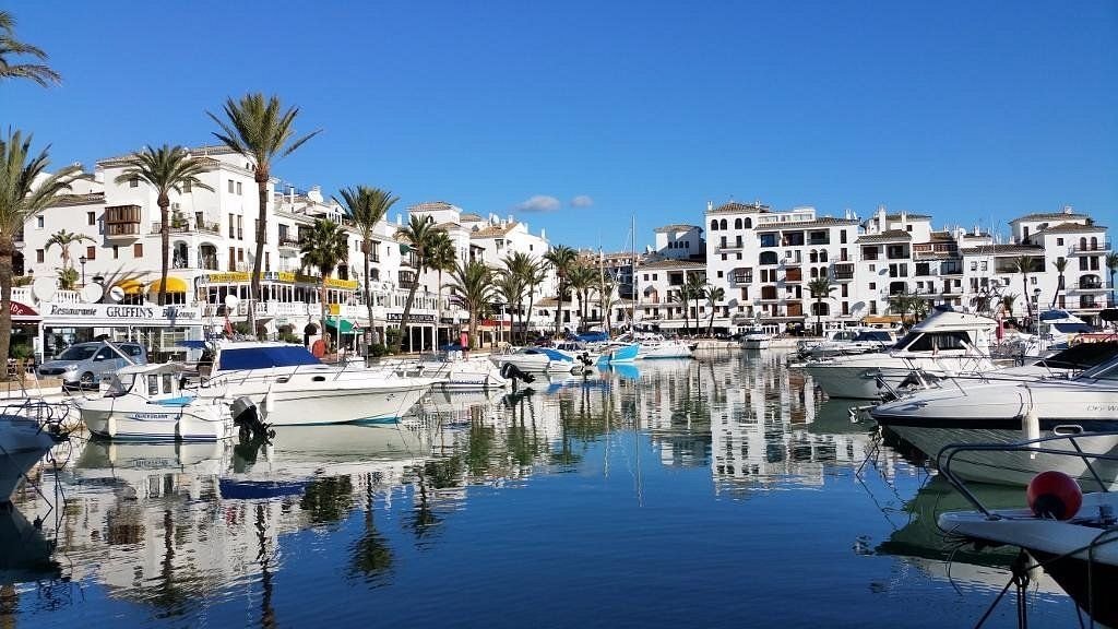 Puerto Banús marina